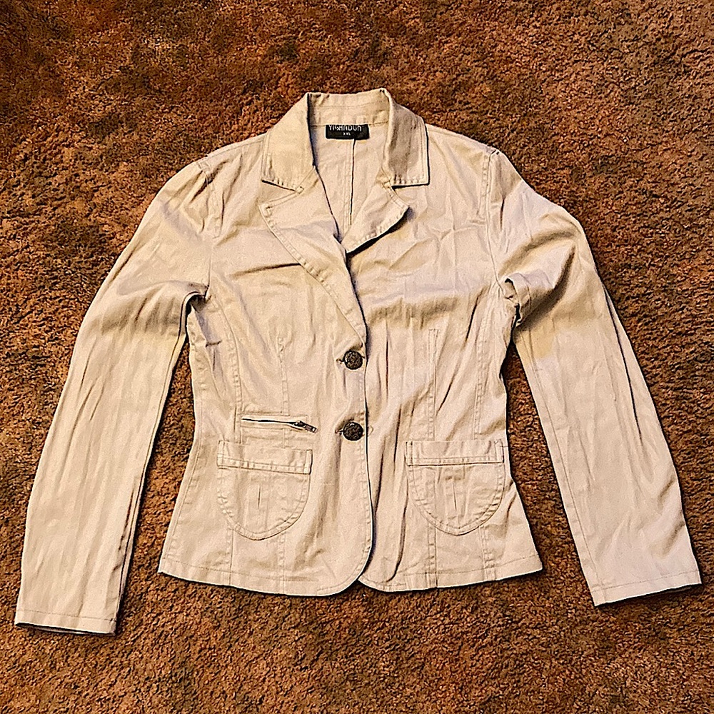 Yishadun XXL junior’s jacket tan 95% cotton/elastase 5% accented zip pocket not